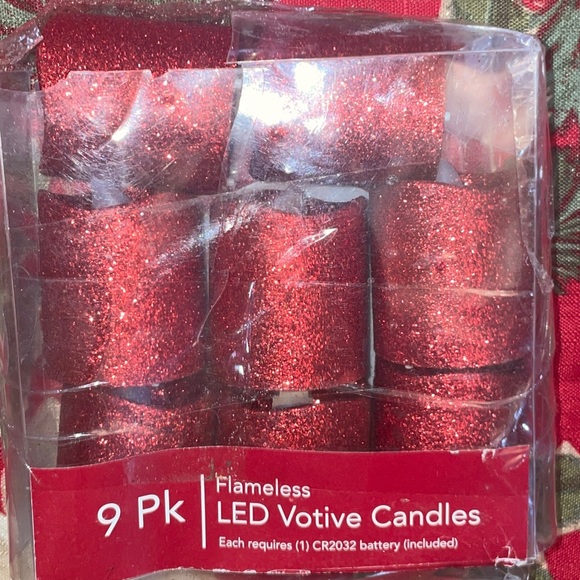 Flameless Red LED Votive Candles - 8 Pack - Picture 4 of 5